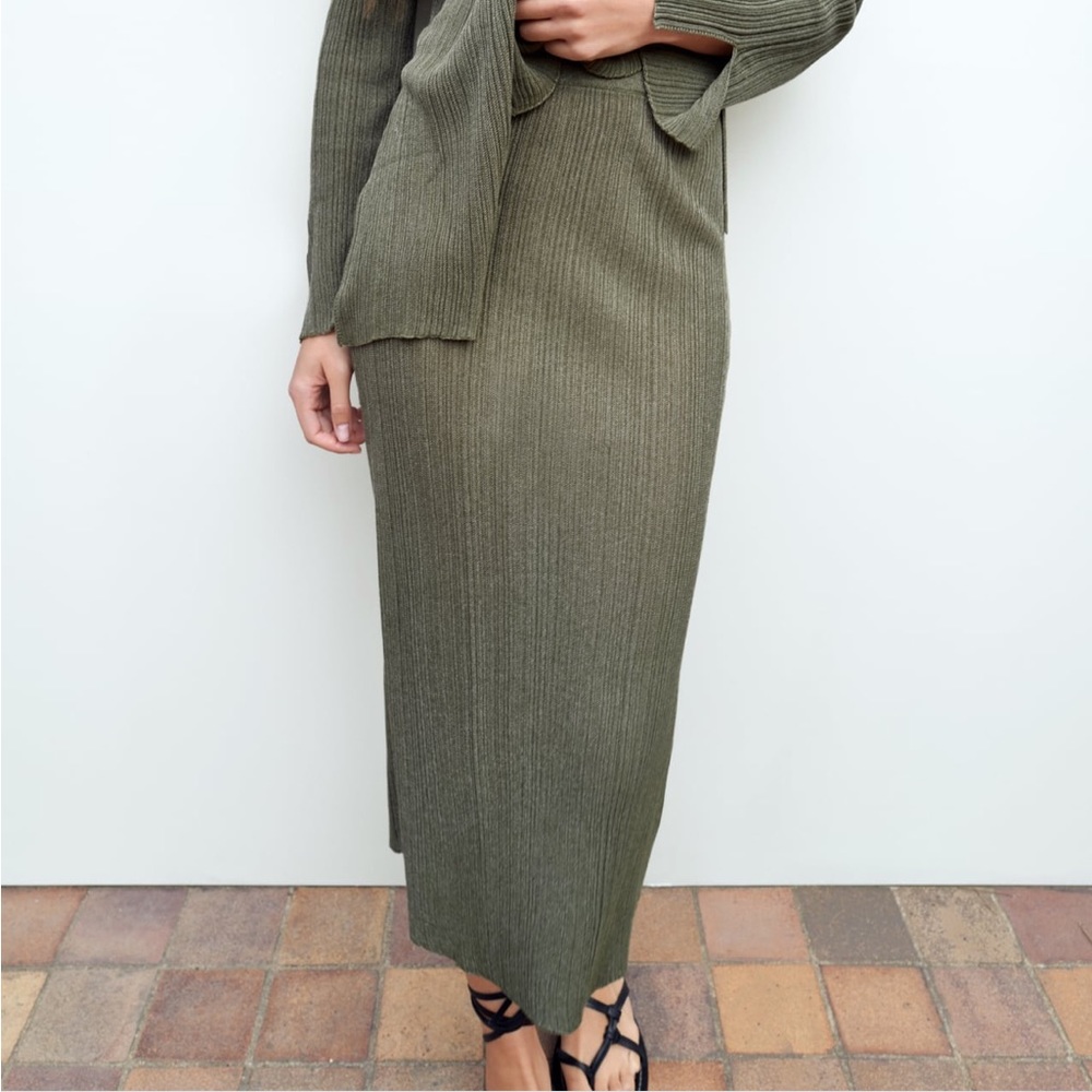〰️ zara skirt | nwt - Picture 2 of 3